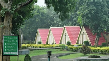 Deluxe Room | Desk, laptop workspace, free WiFi