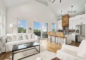 TV, DVD player, books, offices - 30A Luxury Casa Mirador Carriage Home - Short Walk, Bike to Beach (Santa Rosa Beach)