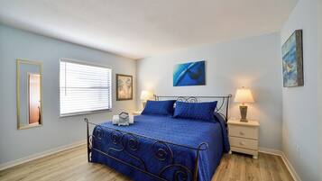 2 bedrooms, iron/ironing board, WiFi, bed sheets