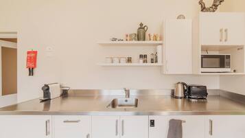 Micro-ondes, lave-vaisselle