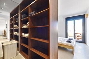 2 Schlafzimmer, Reisekinderbett, kostenloses WLAN, Bettwäsche