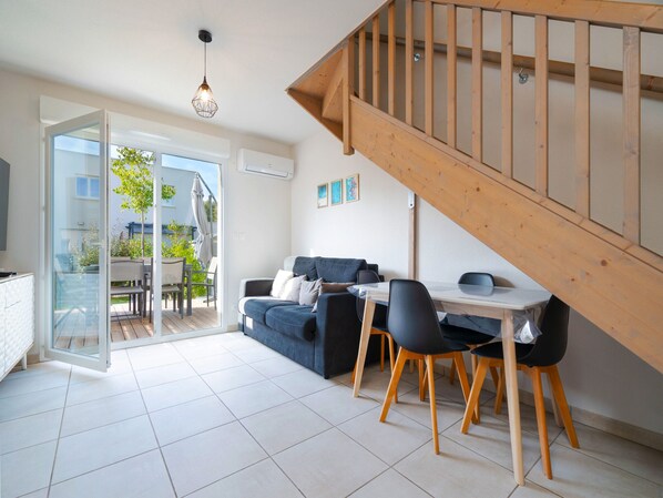 Living area - Villa 6 pers with garden (Sérignan)