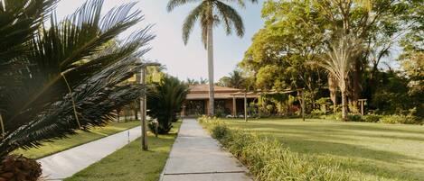 Fachada de la propiedad