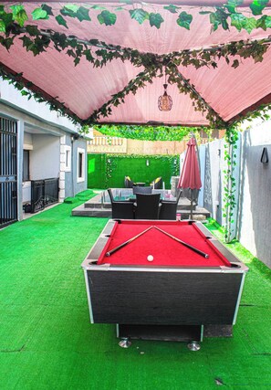Apartment, 3 Bedrooms, Smoking | Outdoor dining - 2 Bedroom Luxury Apartment With Pool -24hrs Power -ps4 (Lagos)