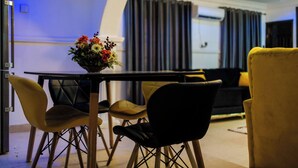 Apartment, 3 Schlafzimmer, Raucher | Wohnzimmer