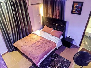 Apartment, 3 Bedrooms, Smoking | 2 bedrooms - 3 Bedroom Luxury Apartment With Pool -24hrs Power -ps4 (Lagos)