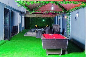 Apartment, 3 Bedrooms | Games room - Luxurious 3-bedroom Apartment in Heart of Lagos (Lagos)