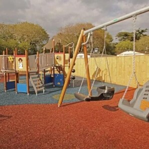 Children's area - Shorefield Country Park, 3-beds, Passes Included! (Lymington)