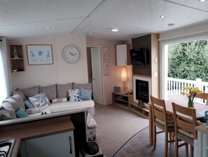小屋 | 起居區 | 壁爐