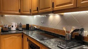 Oven, stovetop, dishwasher