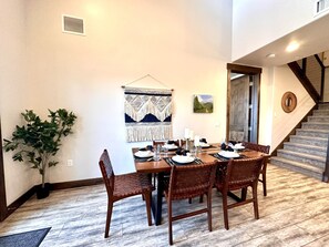 Condo, 3 Bedrooms | Dining