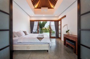 Iron/ironing board, WiFi, bed sheets - Villa Lilja, 3 Bedrooms Luxury Villa in Seminyak (Seminyak)
