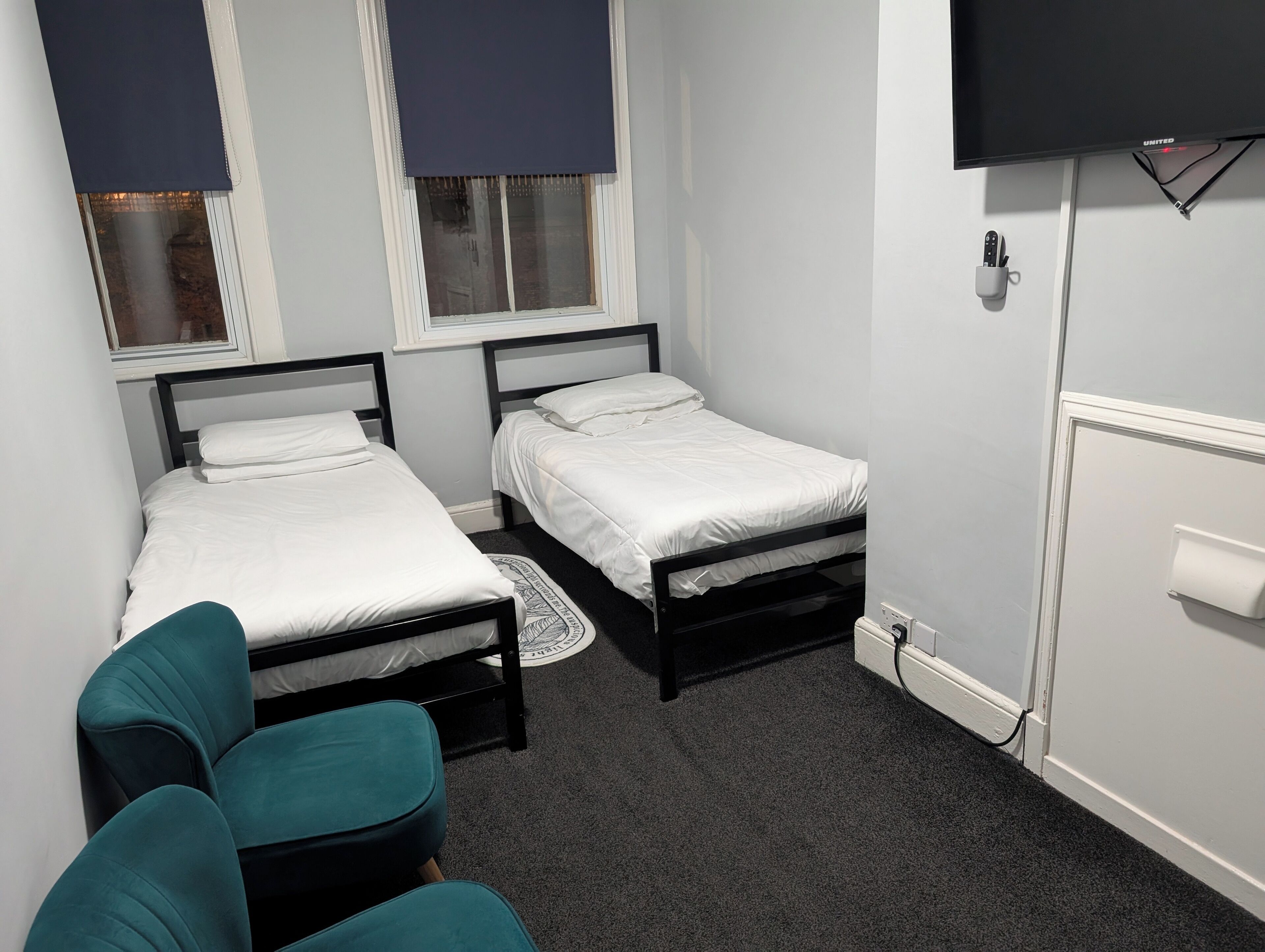 Photo - Piccadilly Central