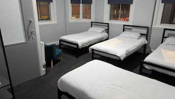 Standard Quadruple Room, Ensuite | Free WiFi, bed sheets