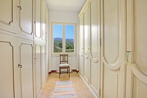 Familienapartment, Mehrere Schlafzimmer (Cozy Counrtry House Btn) | Innenbereich