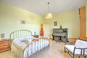 Family Apartment, Multiple Bedrooms (Cozy Counrtry House Btn) | 2 bedrooms, free WiFi, bed sheets - Cozy Counrtry House Btn Florence&Arezzo6 (Terranuova Bracciolini)