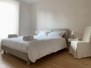 3 bedrooms, iron/ironing board, WiFi