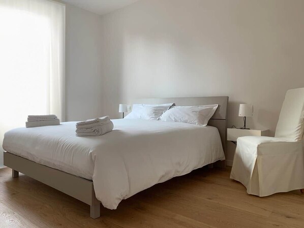 3 bedrooms, iron/ironing board, WiFi