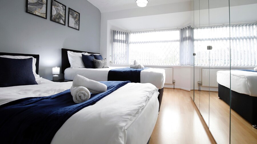 Spacious House for Relocating - Workers - Families