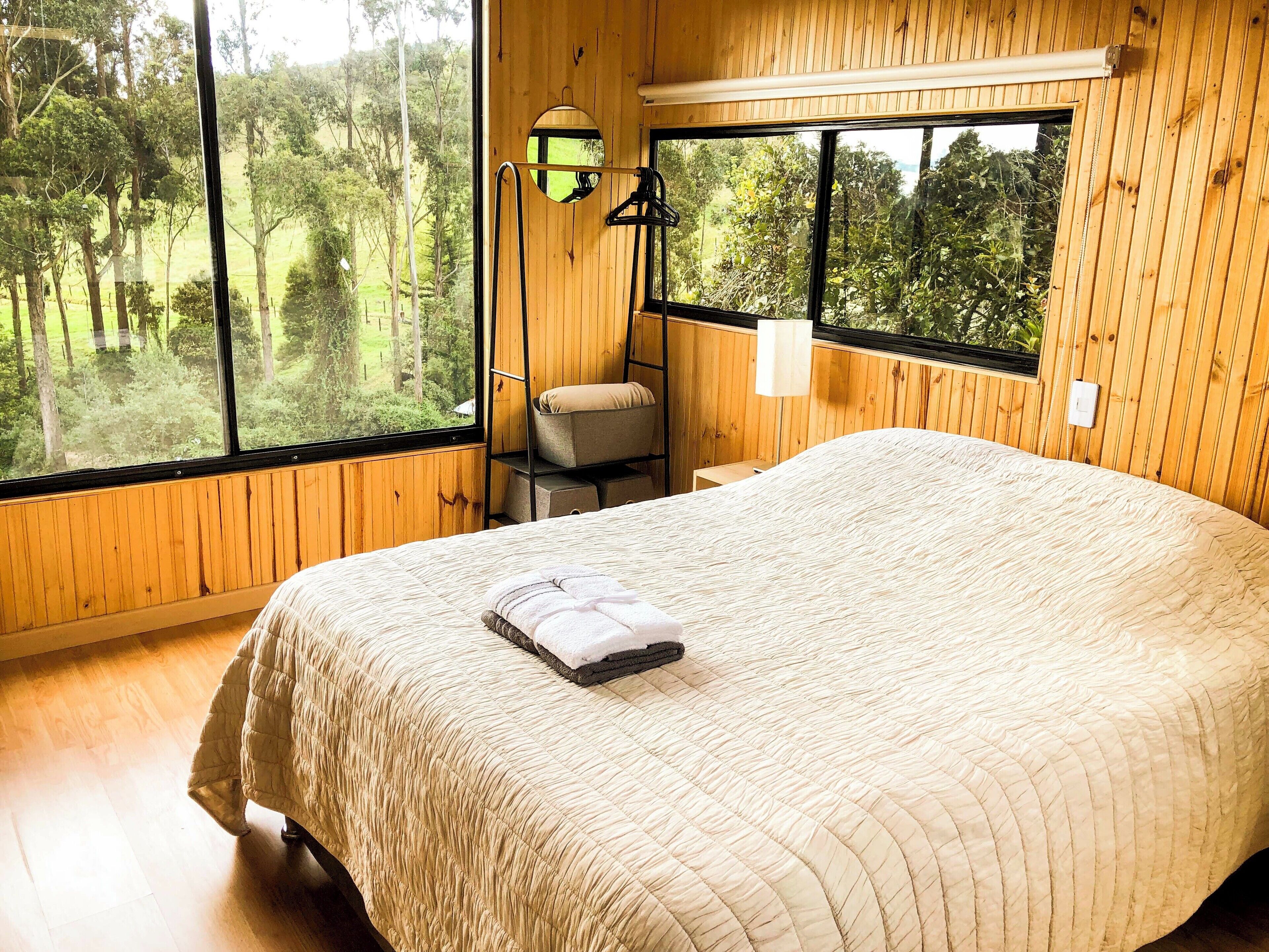 1 chambre, fer et planche à repasser, Wi-Fi gratuit, draps fournis