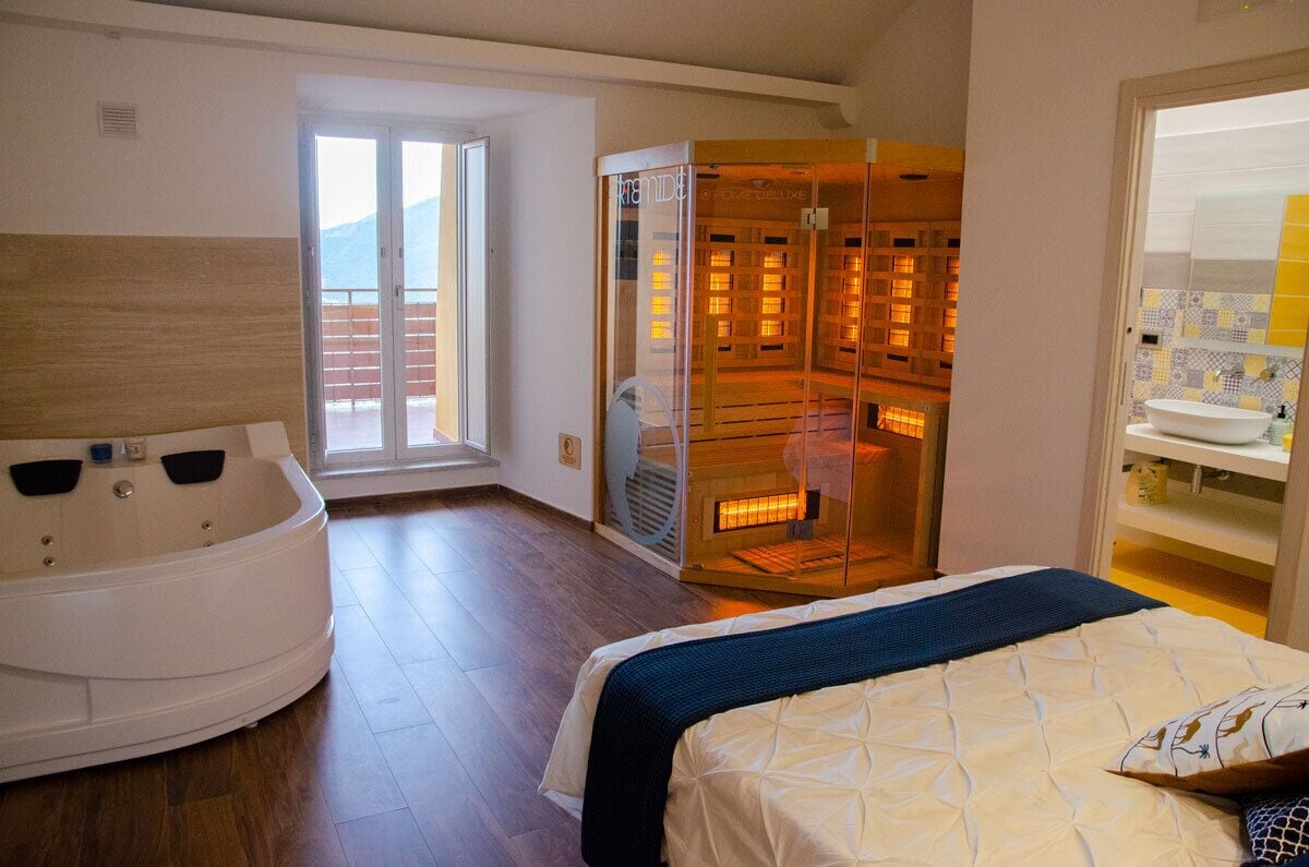 Suite, Balcony, Sea View | 1 bedroom, Frette Italian sheets, premium bedding, pillowtop beds