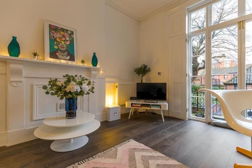 Televisie en een kantoor