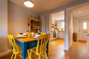 Fridge, microwave, oven, stovetop - Host & Stay | The Courtyard (Snettisham)