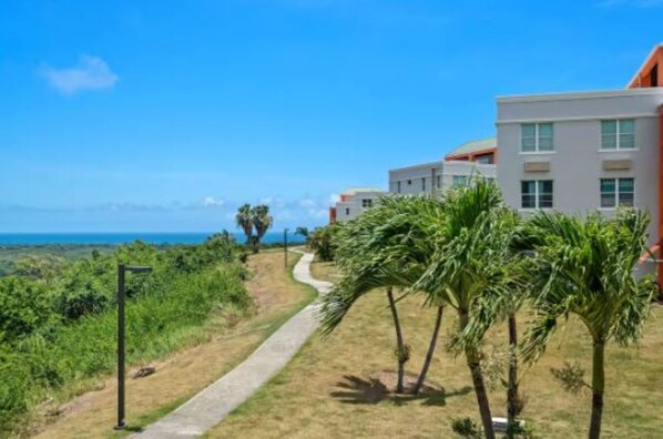 Property grounds - Las Lomas Paradise - L201 (Fajardo)