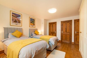 2 bedrooms, iron/ironing board, travel cot, WiFi