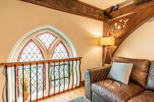 Host & Stay | The Nave