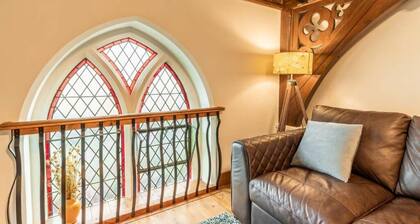 Host & Stay | The Nave