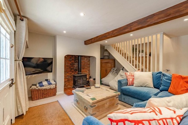 The Old Post Office, Docking - Host & Stay