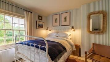 2 slaapkamers, een strijkplank/strijkijzer, wifi, beddengoed
