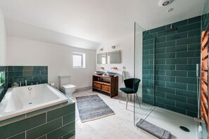 Unclassified image, 5 of 29, button