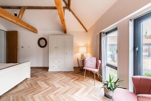 Unclassified image, 3 of 29, button