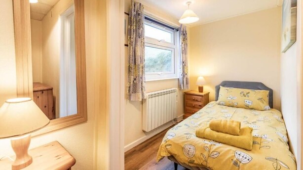 3 slaapkamers, een strijkplank/strijkijzer, wifi, beddengoed