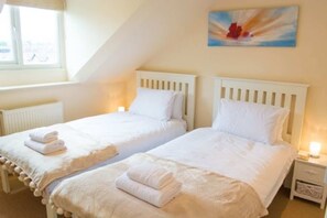 2 chambres, bureau, Wi-Fi, draps fournis