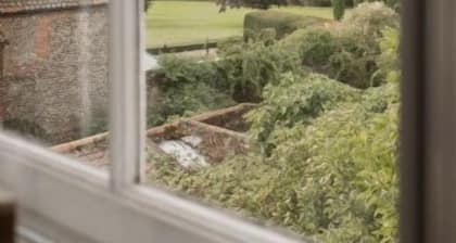 Host & Stay | Manor View