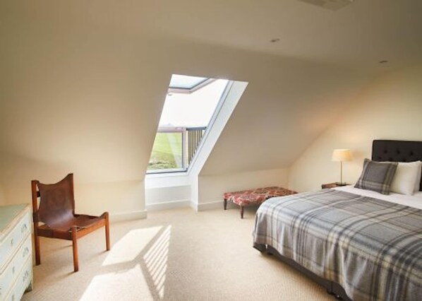 1 soverom, skrivebord, strykejern/-brett og wi-fi