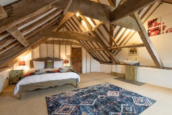 5 Schlafzimmer, Bügeleisen/Bügelbrett, WLAN, Bettwäsche