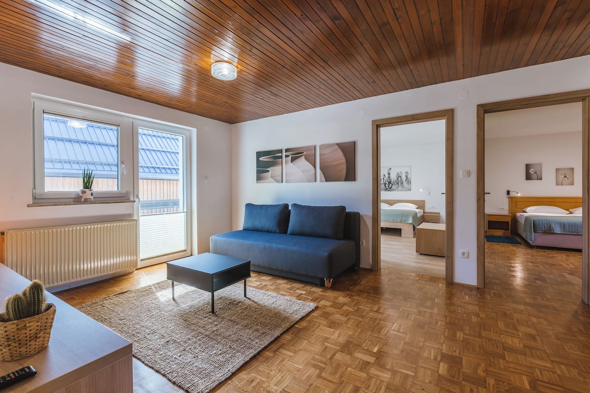 Comfort-Apartment, Balkon | Wohnzimmer
