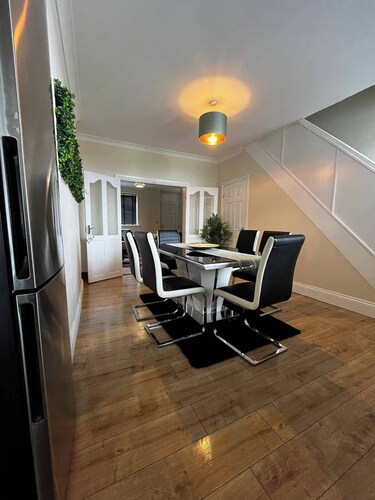 Durham, 3-beds, Sleeps 5 - Close to Uni & Centre