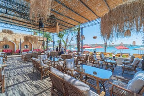 Beach bar