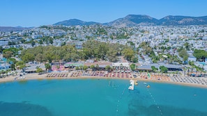 Private beach nearby, free beach shuttle