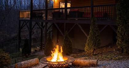 Cozy Cabin Retreat! Pet Friendly w/ Community Lake & Pool, Hot Tub + more!