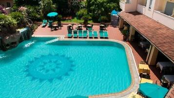 Piscina stagionale all'aperto