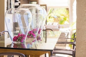 Dining - 4-bedroom house in beautiful Llandudno, CapeTown GLORIOUS VIEWS OF THE ATLANTIC (Cape Town)