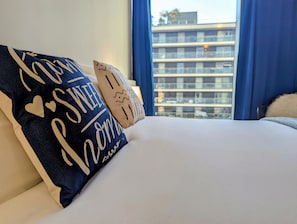 2 chambres, fer et planche Ă repasser, Wi-Fi gratuit, draps fournis
