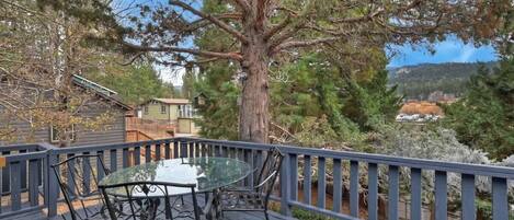 تناول الطعام بالخارج