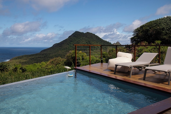 Kolam renang outdoor